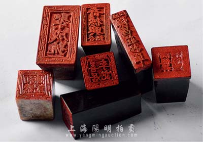 清代至民国时期福建省钱庄业等木质、角质、石质印章共7枚不同，详分：“涵江慎昌庄抄单”、“同德祥银钱局”、“荫庭图章”、“奇德兴合记”、“聚成号”、“和泰陈记”、“善居李记”等，源于香港集趣堂之典藏，部分刻工精湛，保存甚佳，敬请预览