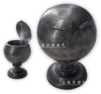 清末民初“地球仪”状锡制茶叶罐1件，有“Statow(汕头)吉兴”款，或属早年汕头工匠出口之物，其地球仪上的中国版图包括蒙古等地，颇具时代意义；源于海外回流，造型别致，少见且保存甚佳，敬请预览